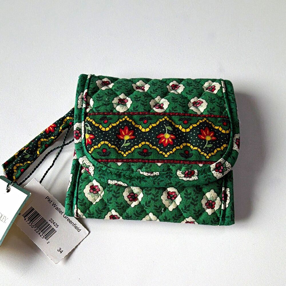 Vera Bradley Greenfield Floral Quilted Wallet Tri-Fold Zip Coin Organizer